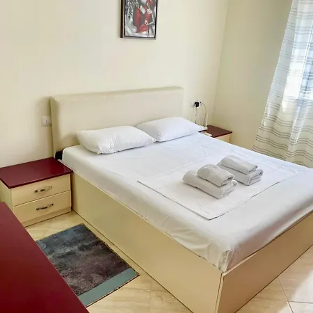 Two Bedroom Seafront 2 Apartman *