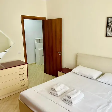 Two Bedroom Seafront 2 Vlorë